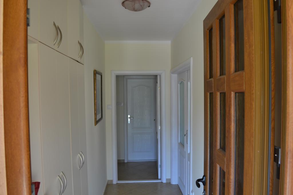 Guest House Radulovic Petrovac エクステリア 写真